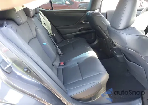 2025 Lexus Es 300H F Sport Design from USA, damaged, VIN 58ADA1C15SU067685